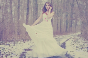white_waving_dress_by_paulisa-d4r5dm6